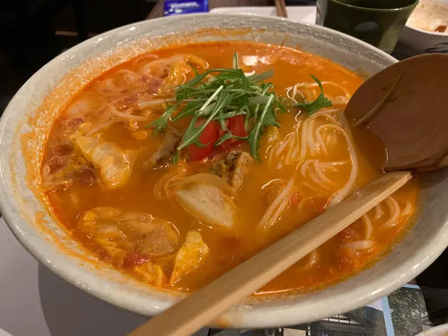 湯底好濃蕃茄味