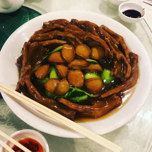 原隻湯鮑伴玉掌