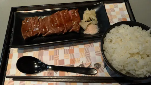 玫瑰鹽牛扒定食