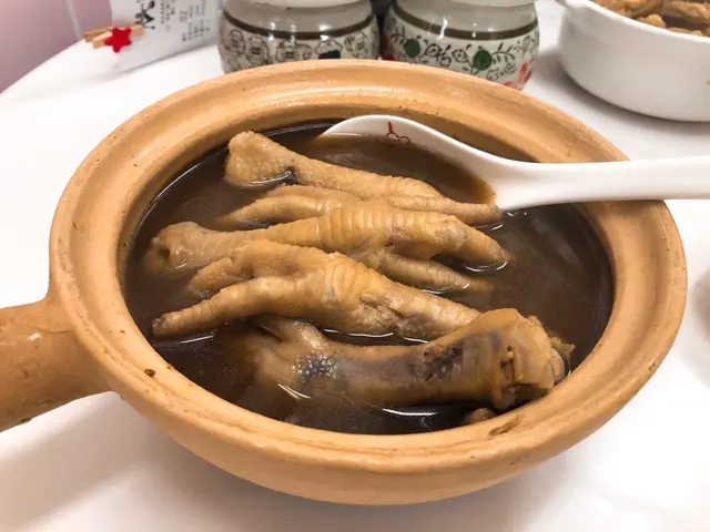 雞腳肉骨茶