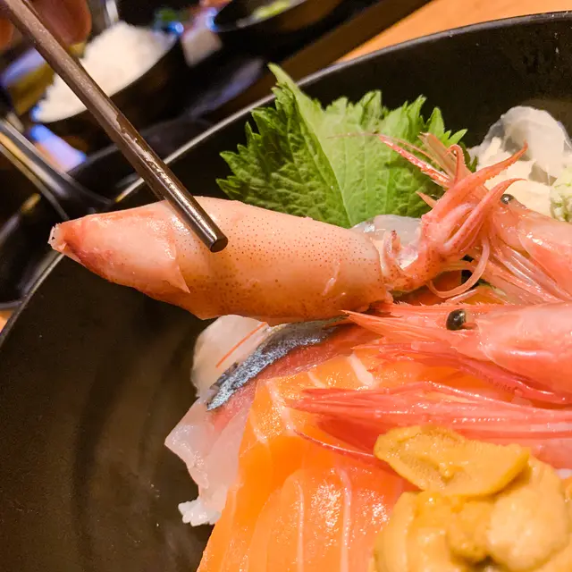 特選海鮮丼