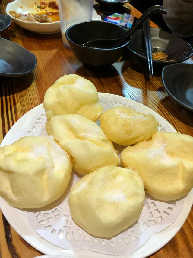 酸辣湯  蒜尼白肉  炸熳頭必試