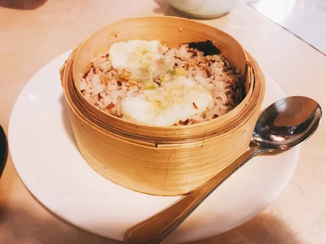 荷香蒜蓉海班片原籠蒸鴛鴦飯