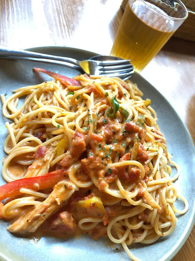 忌廉鮮茄鷄胸意粉+蘋果汁