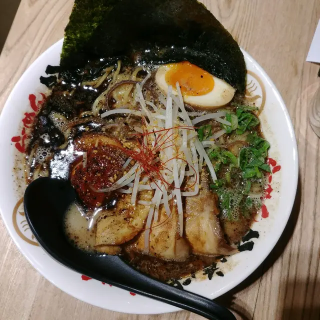 特上黑蒜油拉麵