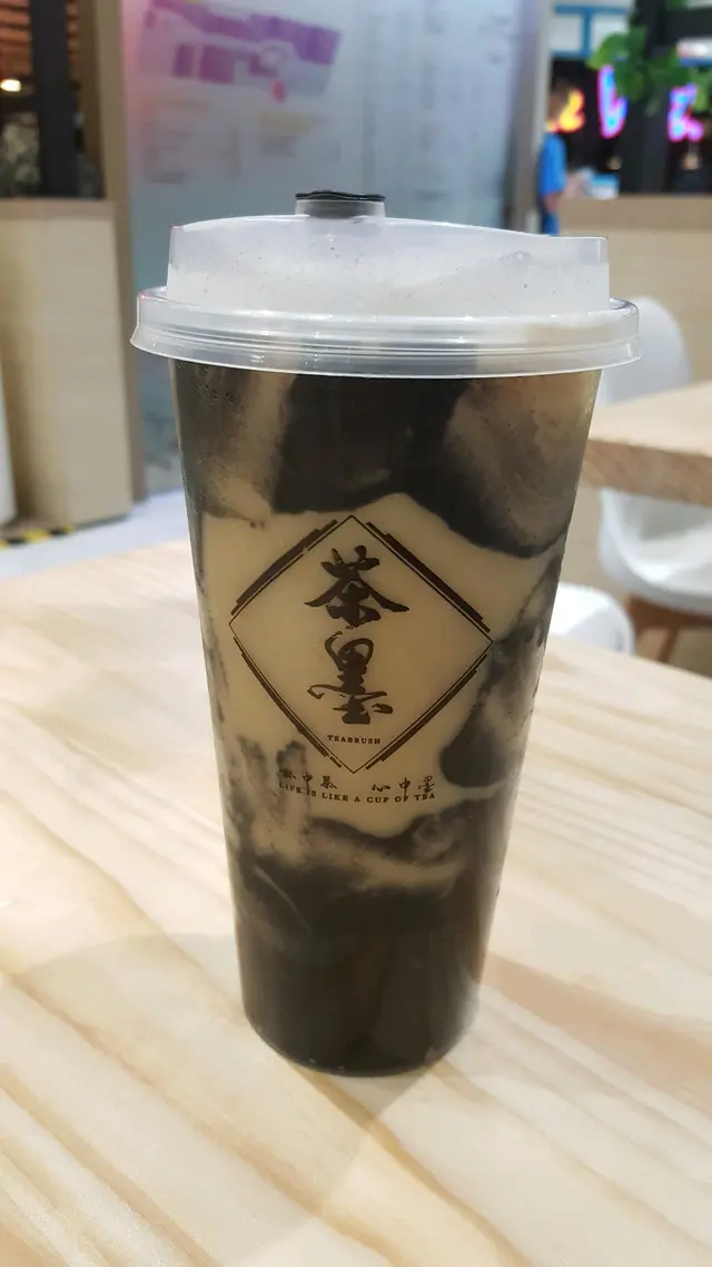 黑-麻糬芝麻烏龍鮮奶茶