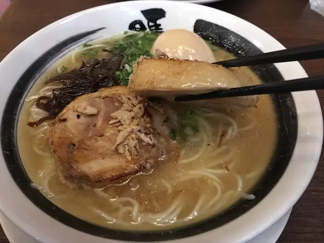 雞叉燒味玉雞白湯拉麵