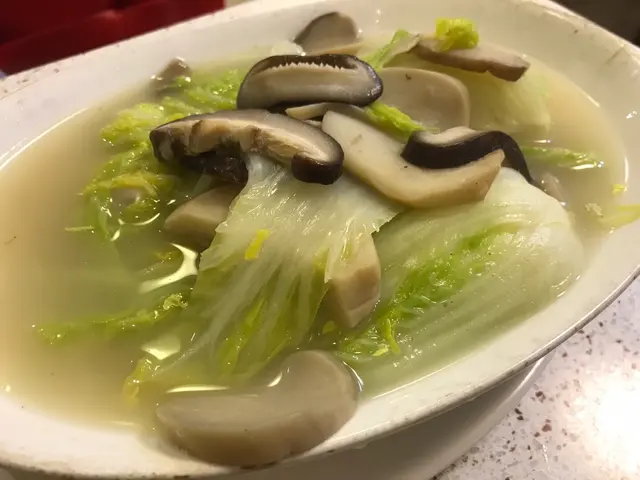 雞湯浸雜菇娃娃菜