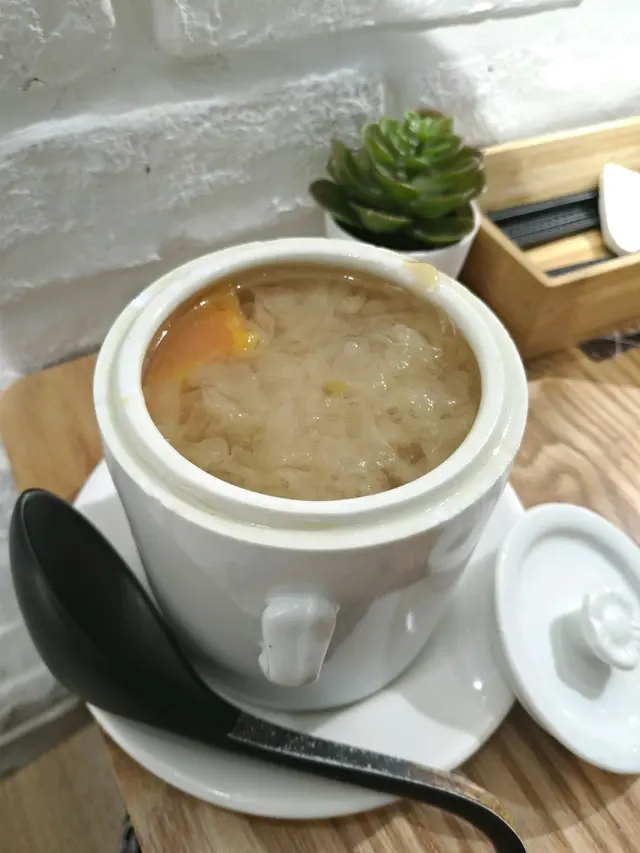 木瓜無花果燉花膠湯 $50