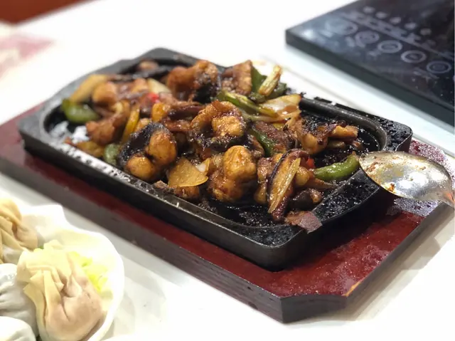 燒汁彩椒炒白鱔