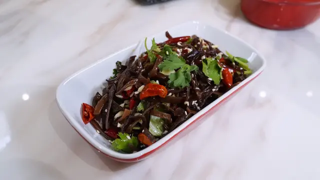 酸辣木耳絲
