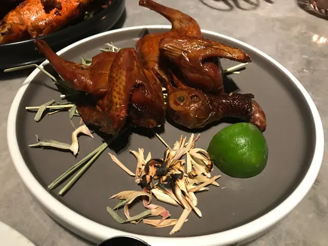 竹炭稻草燒妙齡鴿