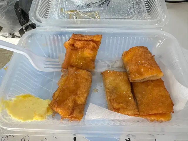 法式西多士完全唔掂，又薄又唔好食。