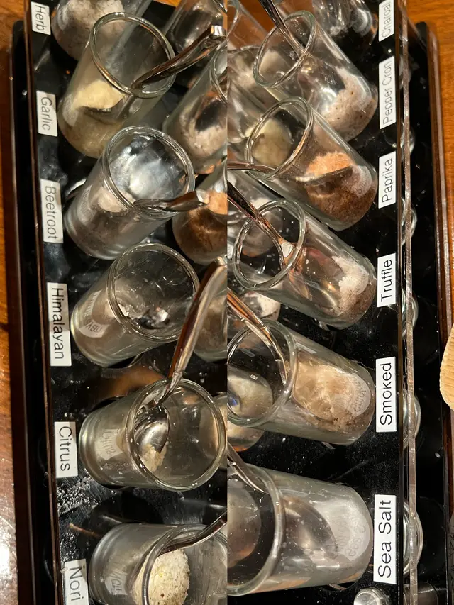 十款不同味道的鹽配斧頭扒有神來之筆帶出味道