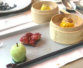 點心拼盤-娘惹香辣咸水角、西班牙叉燒、松茸燒賣、酸菜鱈魚餃
