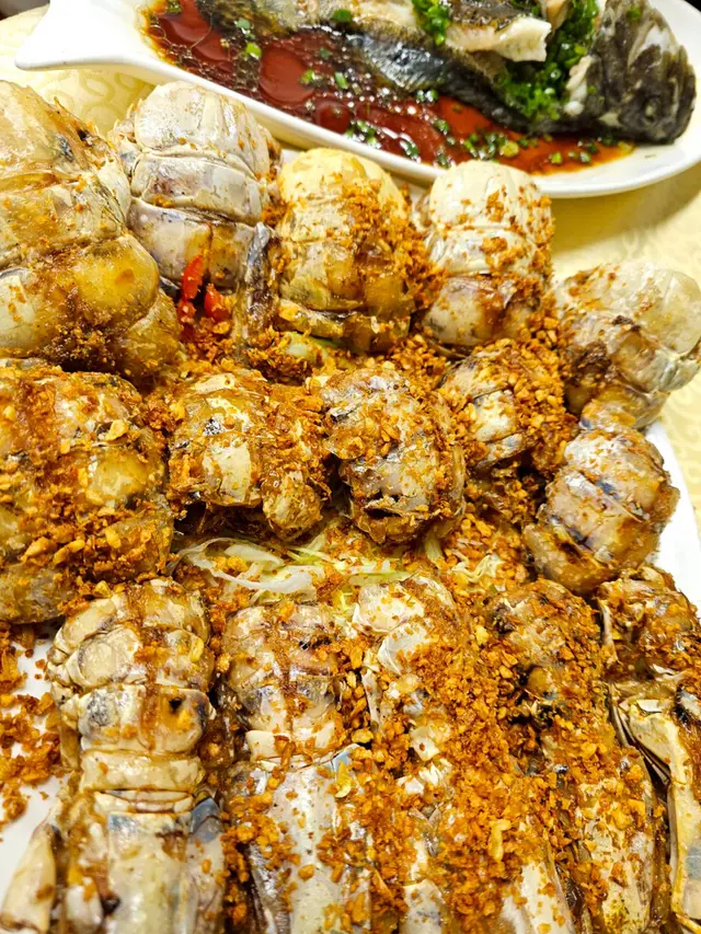 椒鹽特大瀨尿蝦 (手臂甘大5隻)