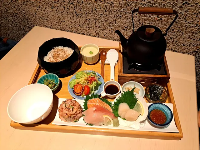 鯛出汁&刺身盛合御膳