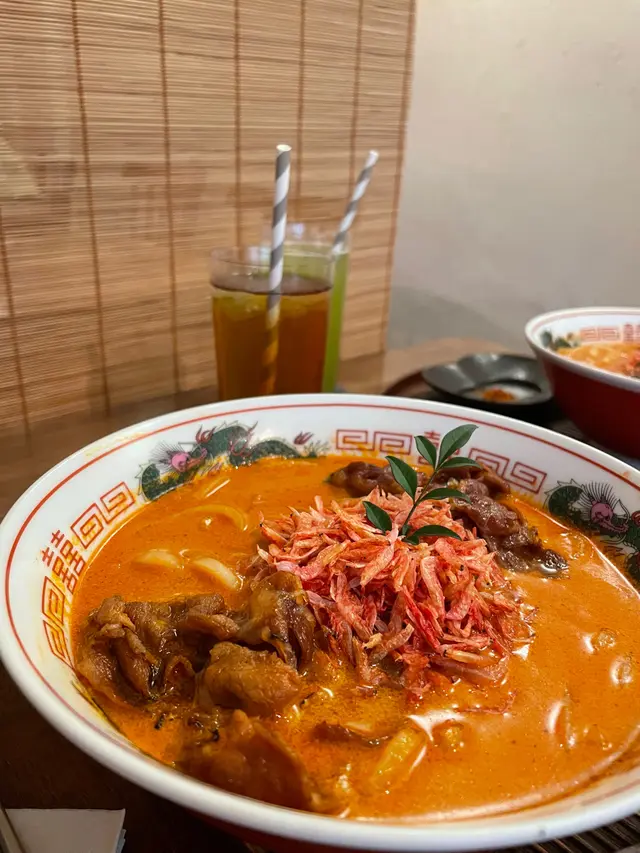 蝦濃湯豚肉烏冬