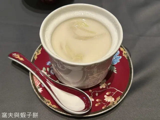 杏汁蓮子燉白肺湯