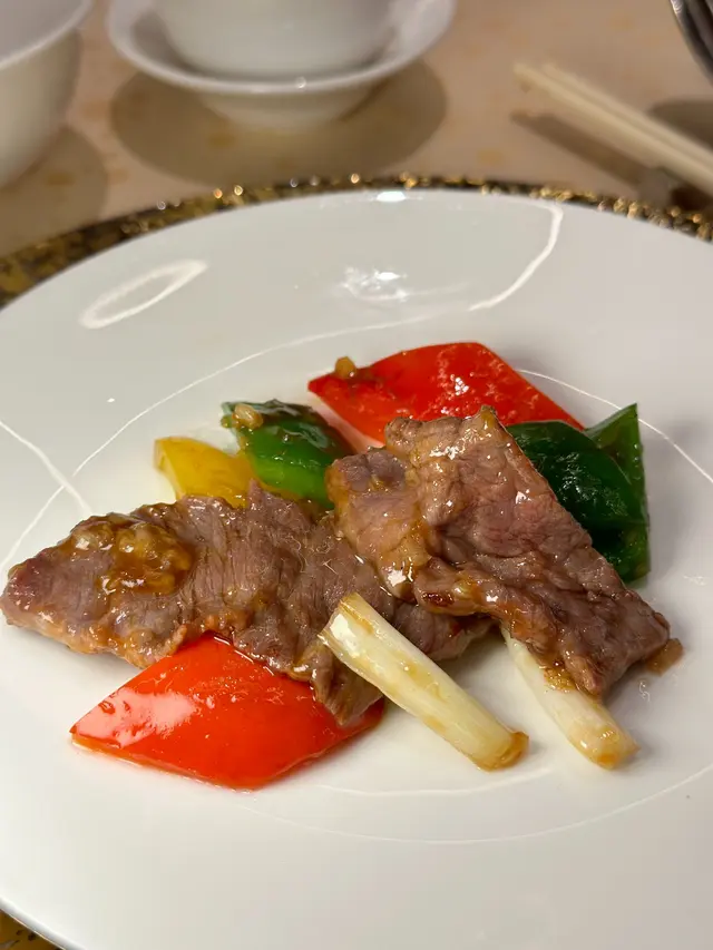 彩椒炒手切牛肉