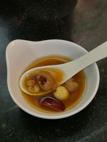 桑寄生莲子红枣茶