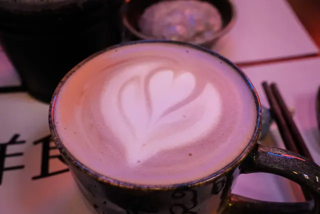 鮮奶咖啡