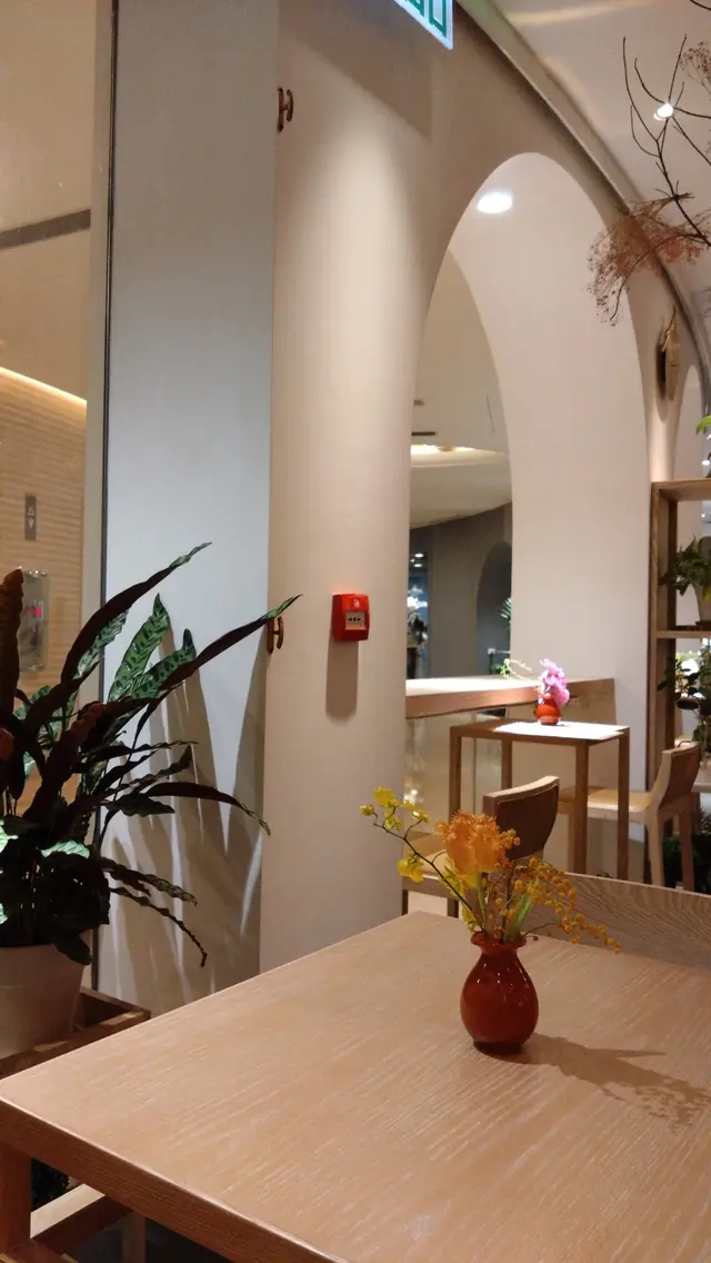 店外是 Lift 口,絕對是無景可言