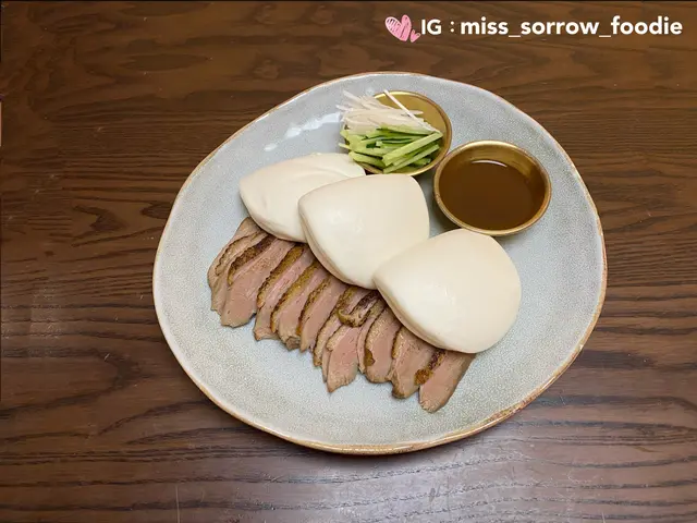 三杯片皮鴨胸刈包