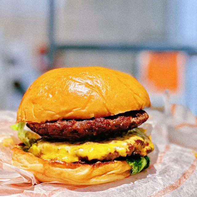 牛肉漢堡都好Juicy，整體嘅鹹香真係好惹味！🍔