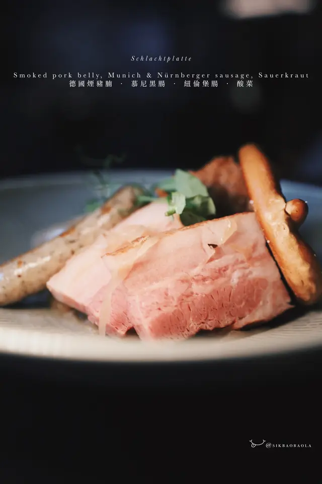 煙豬腩烤的剛好,味道很香,脂肪不算多