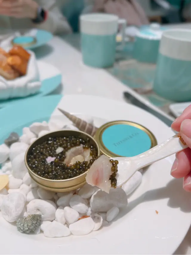 Tiffany魚子醬、漬油甘魚