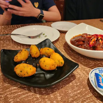 馬介休球