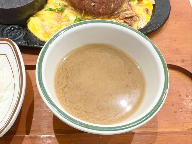 芝士蛋蒜和牛漢堡扒
