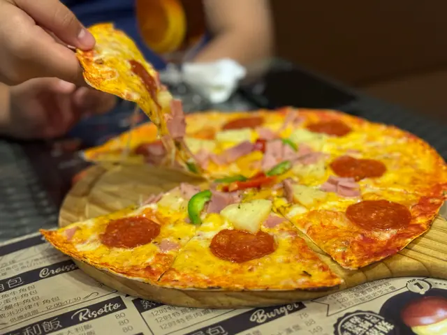 是會拉絲的pizza👍🏻