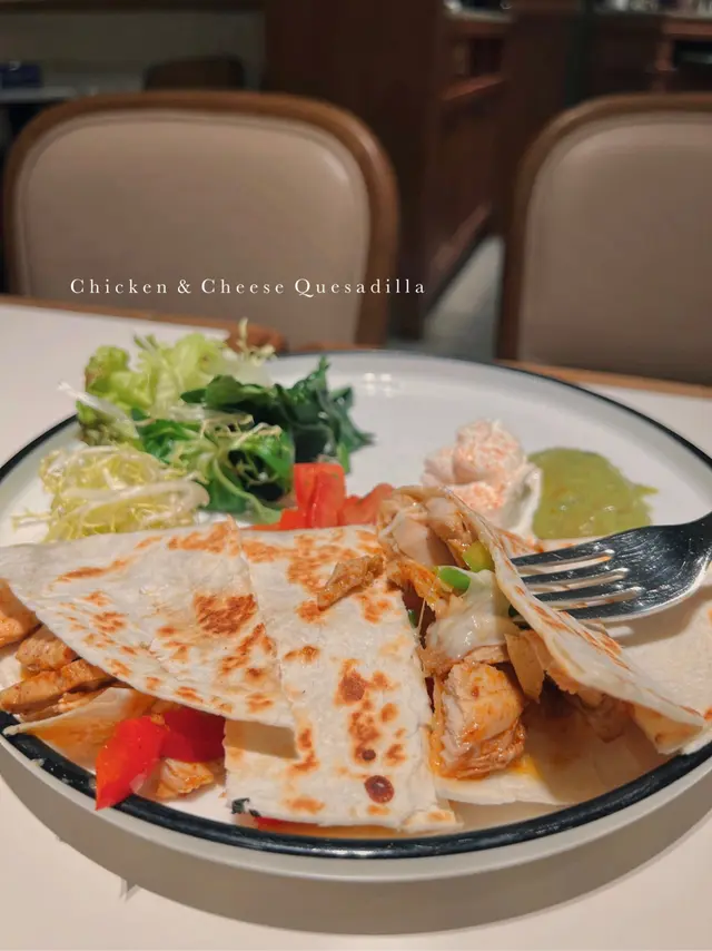 Chicken & Cheese Quesadilla