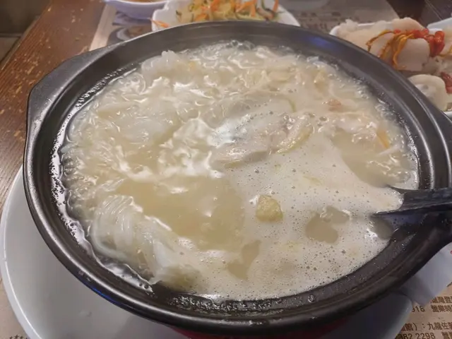 砂鍋雞湯翅