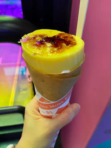 焦糖布丁雪糕班戟