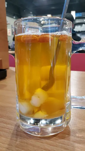 桂圆莲子杞子茶