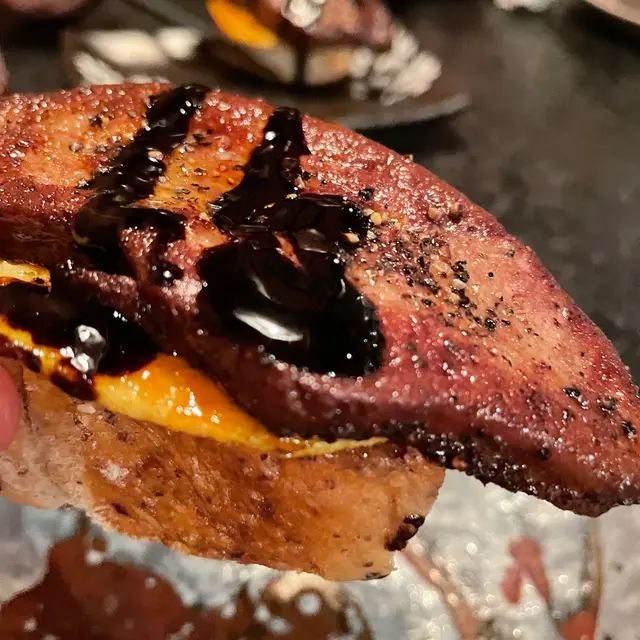 焦糖青蘋果鵝肝多士 