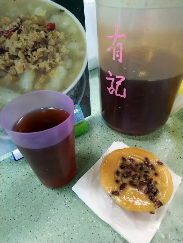 大埔區首屈一指，舉世無雙
有記茶果 - 砵仔糕（$8）， 
口感軟糯煙韌，
貴得嚟食落有道理，值回售價！#砵仔糕