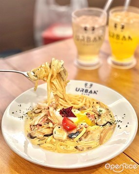 溫泉蛋煙肉野菌卡邦尼扁意粉 - 旺角的URBAN Cafe