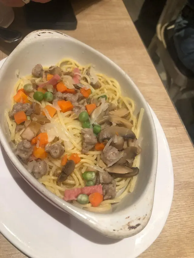 來了被朋友說像是吃剩的意粉...T.T