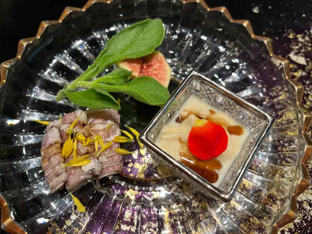 無花果、豆腐、瀨尿蝦