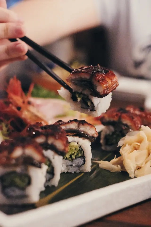 黑松露鰻魚卷