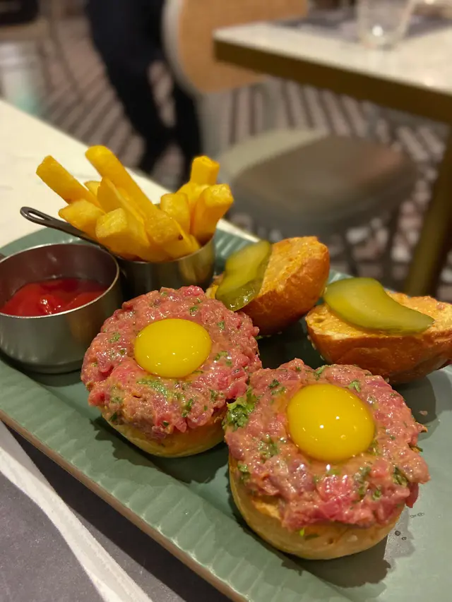 生牛肉他他小漢堡