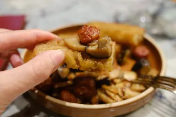 西班牙肠炒野菌