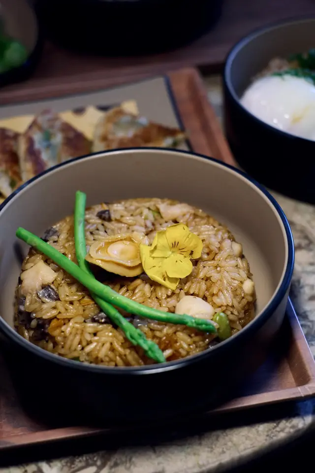 核桃菌鮑魚毛豆雞粒拌飯