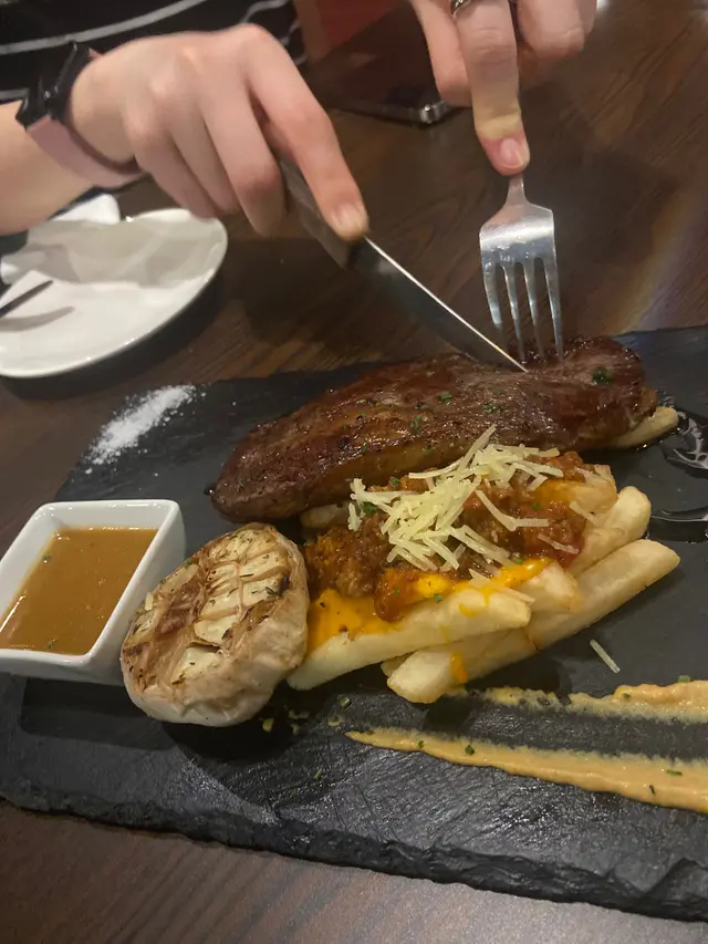 燒紐西蘭特級肉眼扒