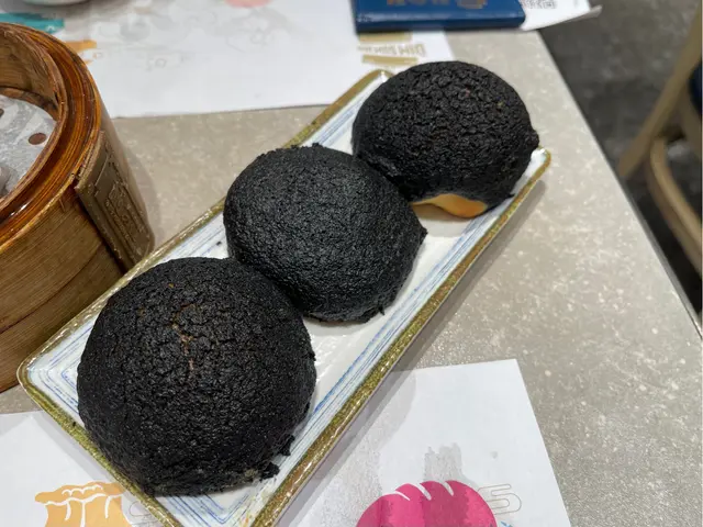 雪山叉燒包壞人版《黑山鴨絲包》