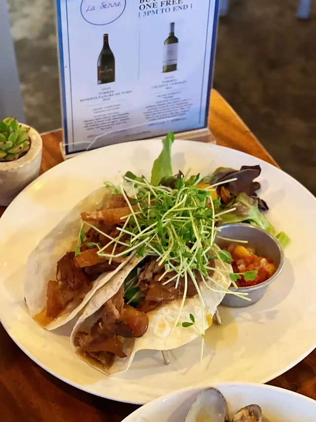 日本豬軟骨墨西哥薄餅 -